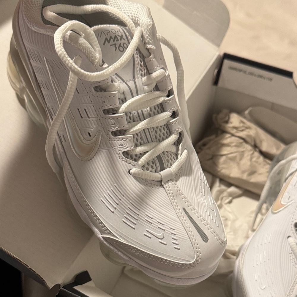 Nike Air Max 720 White and Gray Sneakers